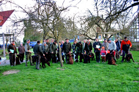 VJP Buchheim 2010			 				 				Verbandsjugendprüfung 2010 in Buchheim am 10. April 				 				 				 				 						 							 Gemeldet: 18, geprüft:18, bestanden:17 Hunde 							Punkte 						 						 							Kira von der Riedleite 43/09, gew. 24.01.2009, spl,sil,AH 								F:Alfons Reiner, 86502 Osterbuch 							77 						 						 							Mira von der  Schmiede 16/09, gew. 29.01.2009, spl,sil 							F: Ulrich Mergner, 96157 Ebracht 							76 						 						 							Herzog von Buchheim 444/08, gew. 03.10.2008, stumm 							F: Christian Seelmann, 91315 Höchstadt/A, 							75 						 					 							/Horneth von Buchheim 446/08, gew. 03.10.2008, sil 							F: Leonhard Schmieg, 91593 Buchheim 							74 						 					 							Hanno vom Emsdeich 582/08, gew. 26.12.2008, sil 							F: Uwe Meißner, 91620 Ohrenbach 							73 						 					 							Bazi vom Labertal 522/08, gew. 02.11.2008,sil 							F: Detlev Ring, 96152 Burghaslach 							70 						 					 						Yesterday vom Sämmenhof 384/09, gew. 06.09.2009, sil 							F: Hans Sämmer, 97950 Gerchsheim 						67  					 					 						Yesko vom Sämmenhof 377/09, gew. 06.09.2009, Laut fragl 							F: Hans Sämmer, 97950 Gerchsheim 						67 					 					 						Yulchen vom Sämmenhof 385/09, gew. 06.09.2009, silF: Kerstin Epp, 97957 Wittighausen 						66 					 					 						Ayka von der Bachmühle 540/08, gew. 25.12.2008, sil 							F: Erika Hauf, 91598 Colmberg 						63  					 					 						Heidi von Buchheim 445 /08, gew. 03.10.2009, sil 							F: Burkhard Merget, 63791 Karlsteins 						55 					 					 						Bero vom großen Herzberg 279/09, gew. 06.05.2009, sil 							F: Bernd Franke, 31195 Lamspringe 						54 					 					 						 							 								 									 										Hunde aus dem Zuchtversuch 									 								 							 						 					 					 						 							 						 					 					 						Etzel von Buchheim 34ZV09 - 65/09, gew. 06.02.2009, spl 							F: Ursula Reese-Schicker, 90592 Schwarzenbruck 						74 					 					 						Esche von Buchheim 37ZV09 - 68/09, gew. 06.02.2009, spl 							F: Christoph Rabeler, 25872 Ostenfeld 						70 					 					 						Enjia von Buchheim 36ZV09 - 67/09, gew. 06.02.2009, spl, sil 							F: Klaus Eisen, 97215 Simmershofen 						67 					 					 						Eiko von Buchheim 32ZV09 - 63/09, gew. 06.02.2009, spl 							F: Waltraud Müller, 91572 Bechhofen 						63 					 					 						Equo von Buchheim 33ZV09 - 64/09, gew. 06.02.2009, spl 							F: Jörn Cordes, 26840 Koldenbüttel 						62  					 					 				 				 				Suchensieger wurde Kira von der Riedleite, geführt von Alfons Reiner 			 			 	